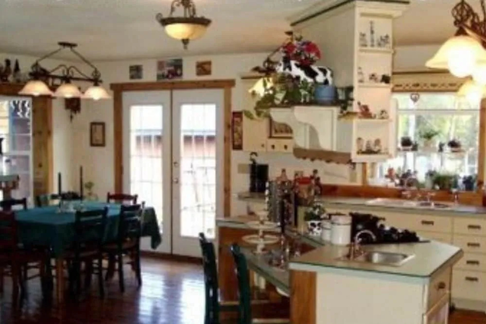 Blonde Bear Bed & Breakfast