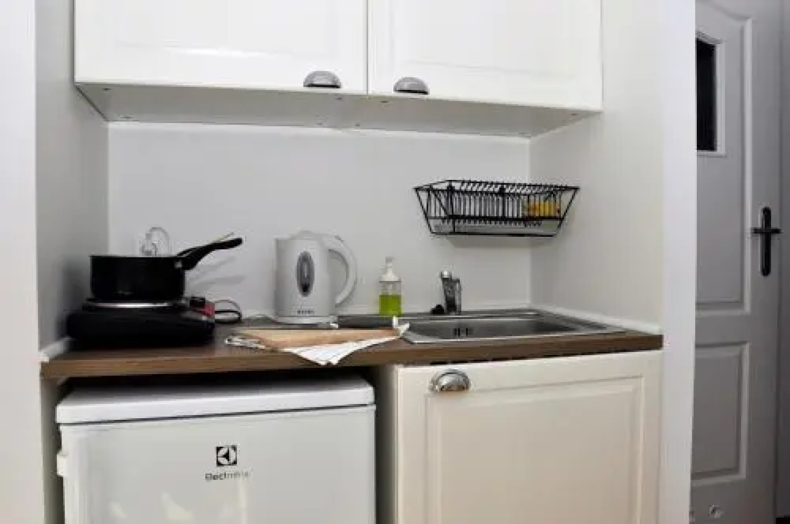 Prudentia Apartments Anin