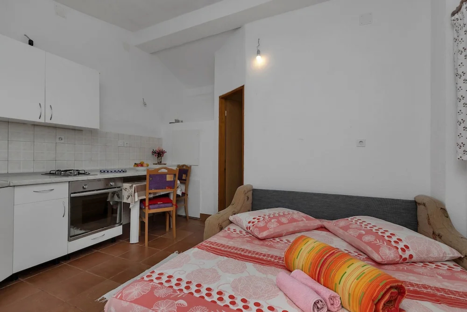 Apartments Robinzon Milivoj