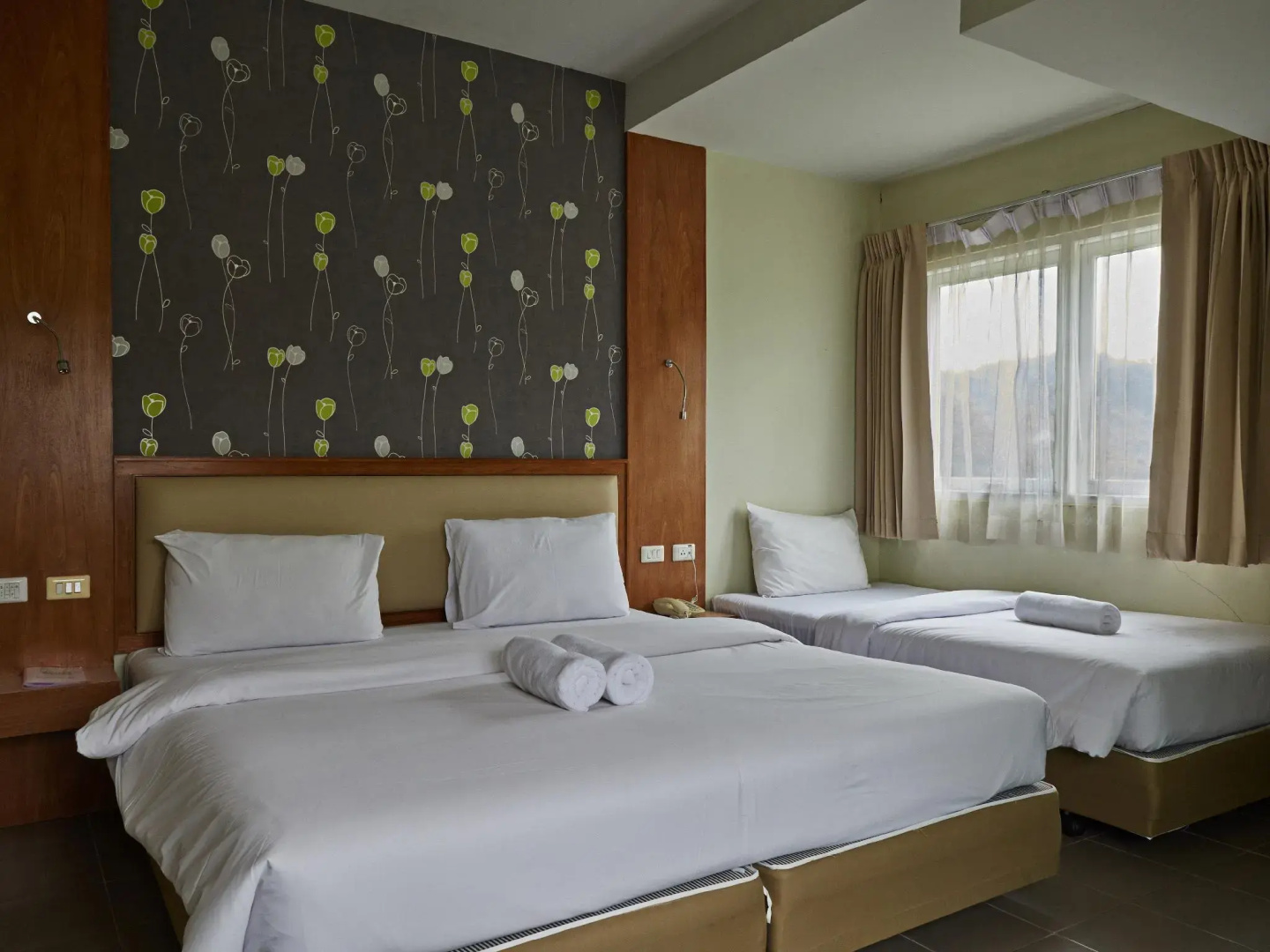 Phuket Ecozy Hotel
