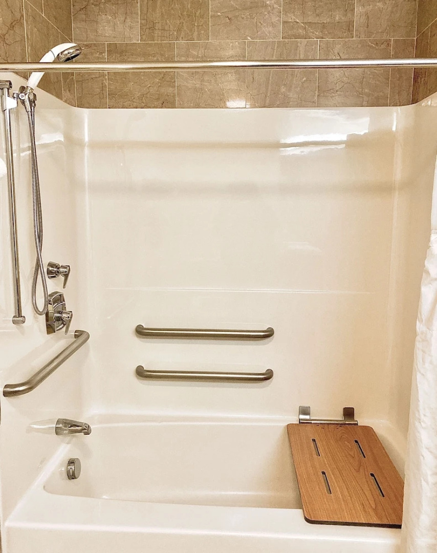 Quality Inn & Suites Atlantic Beach Hotel