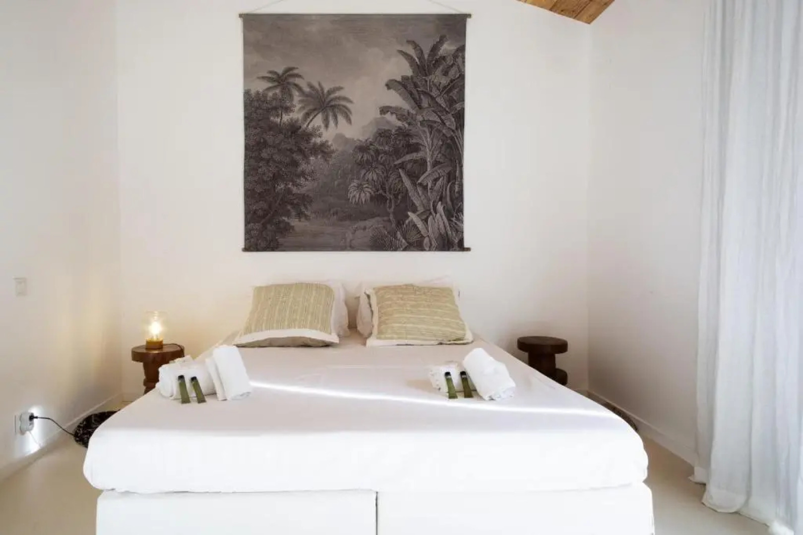 Large and bright house with pool in the middle of nature in Orx - Welkeys