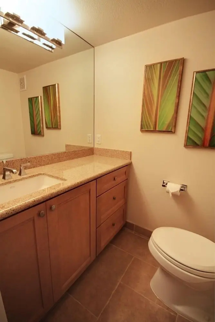 Royal Kahana #911 2 Bedroom Condo by RedAwning