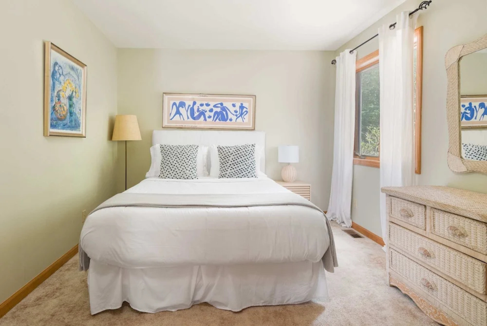 Meadowood Manor by Rovetravel Heated Pool