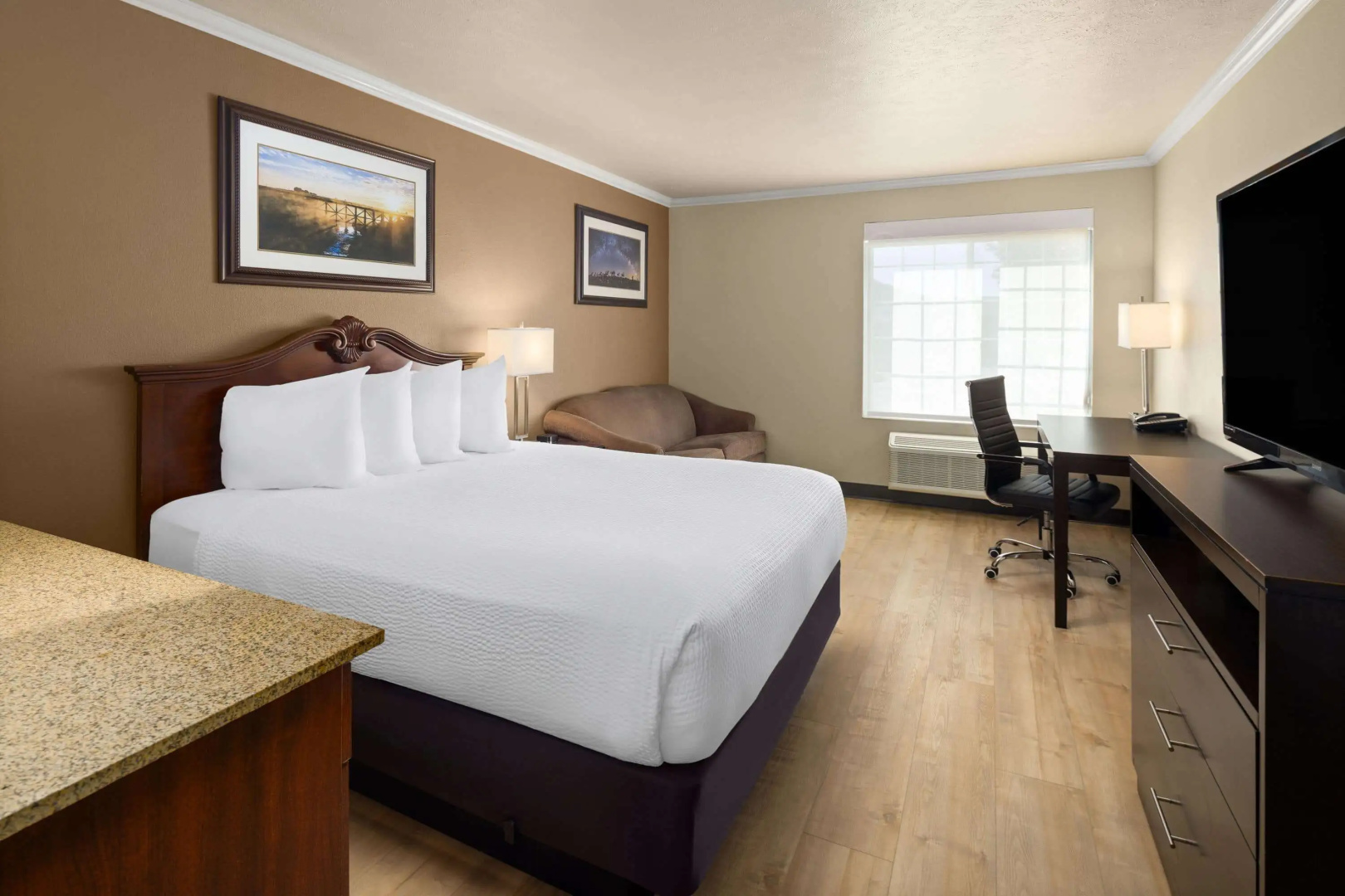 Ramada by Wyndham Moses Lake