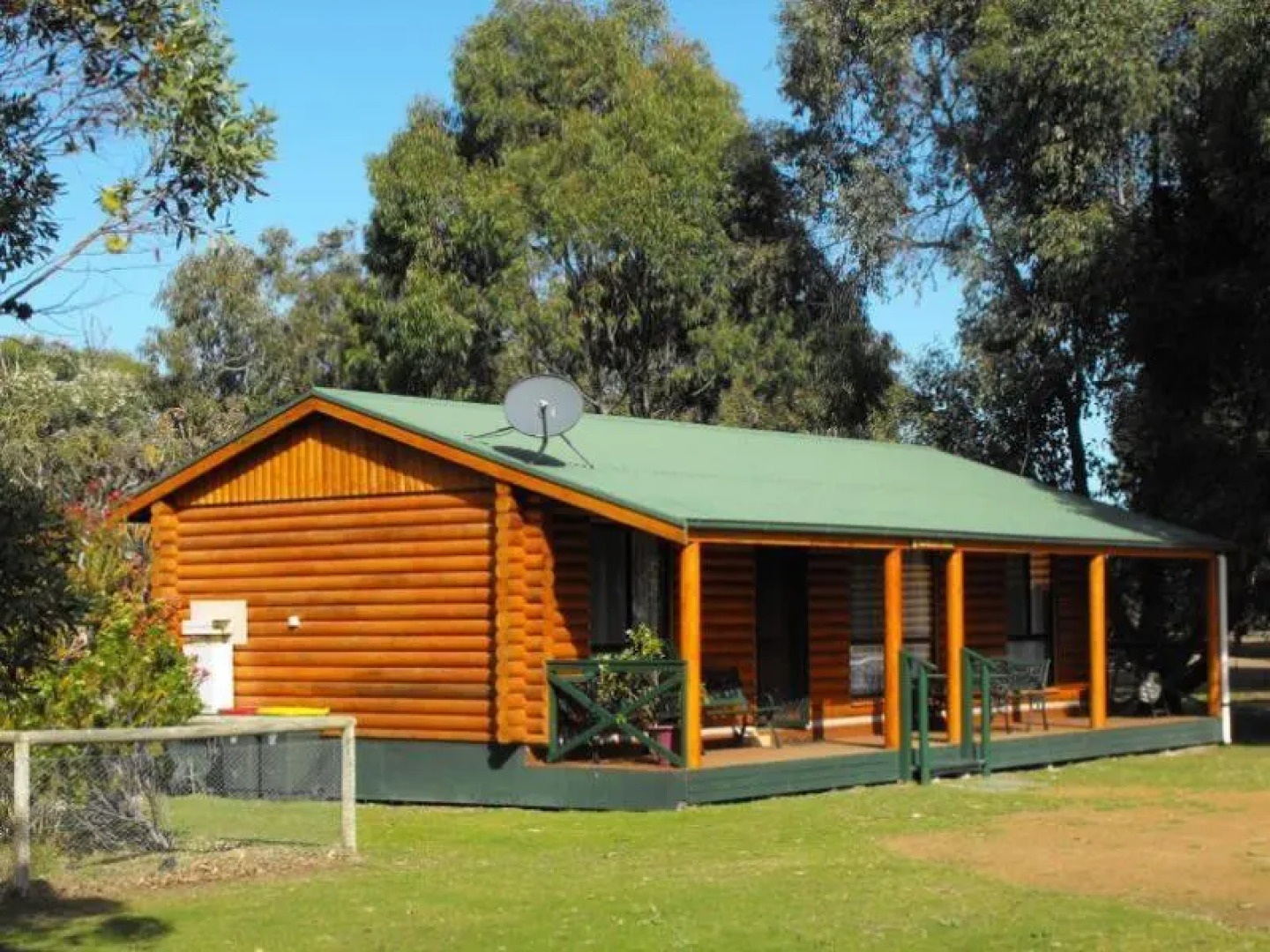 Western Ki Caravan Park Cabins