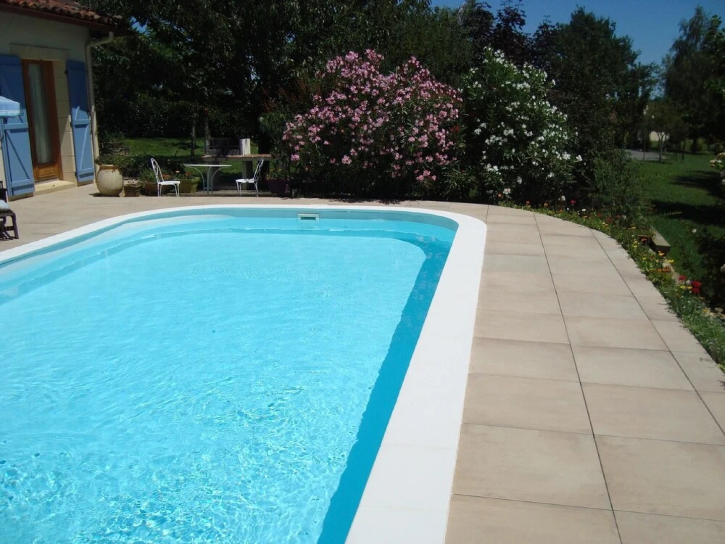 Studio in Pouydraguin, With Pool Access and Terrace