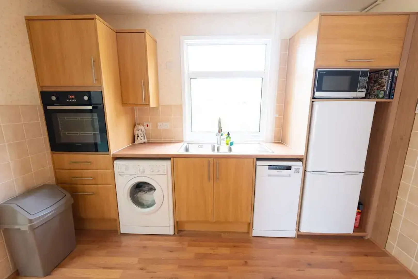 Spacious Family Bungalow With Garden For Up To 7