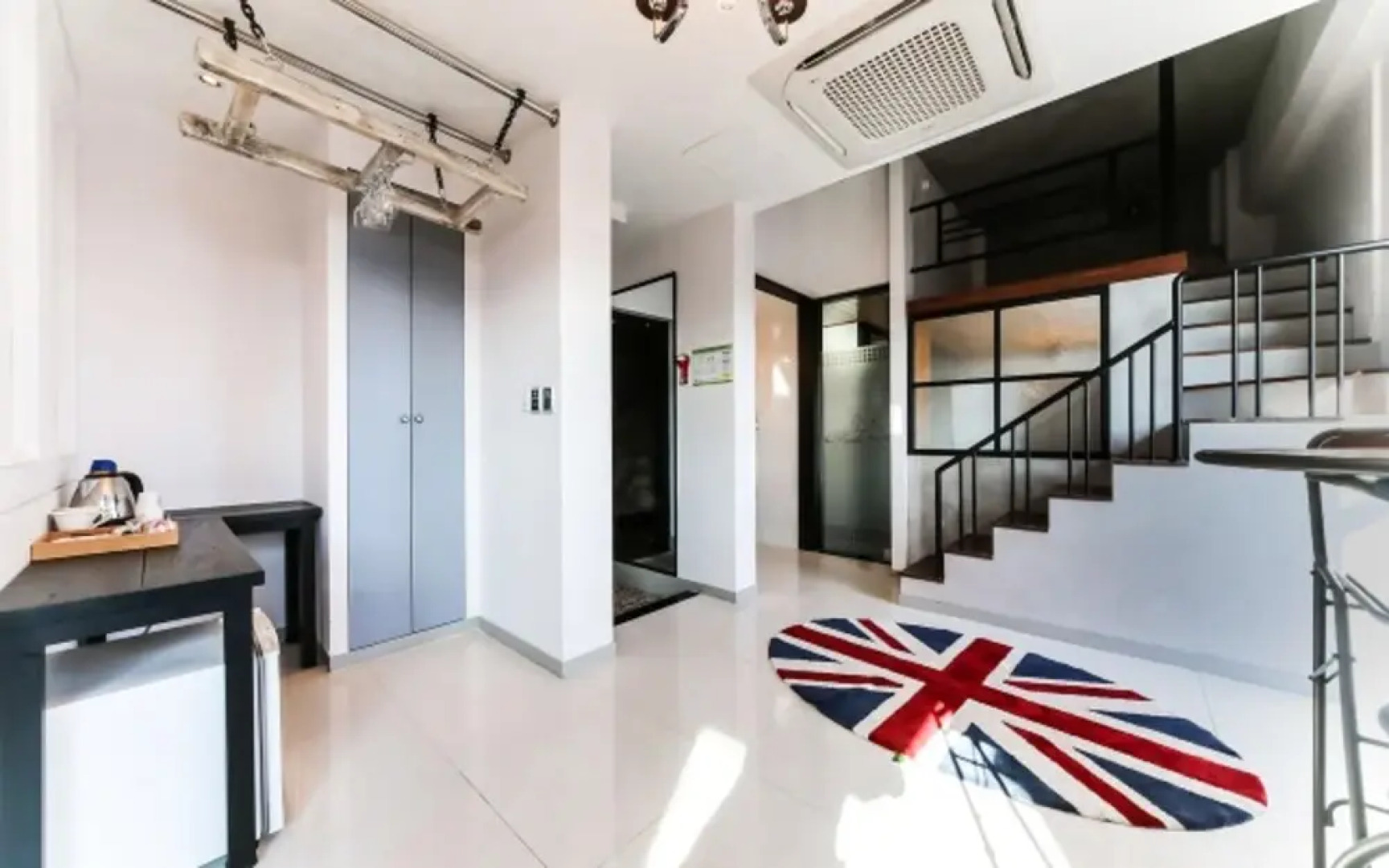 Changwon Palyongdong Praha Hotel