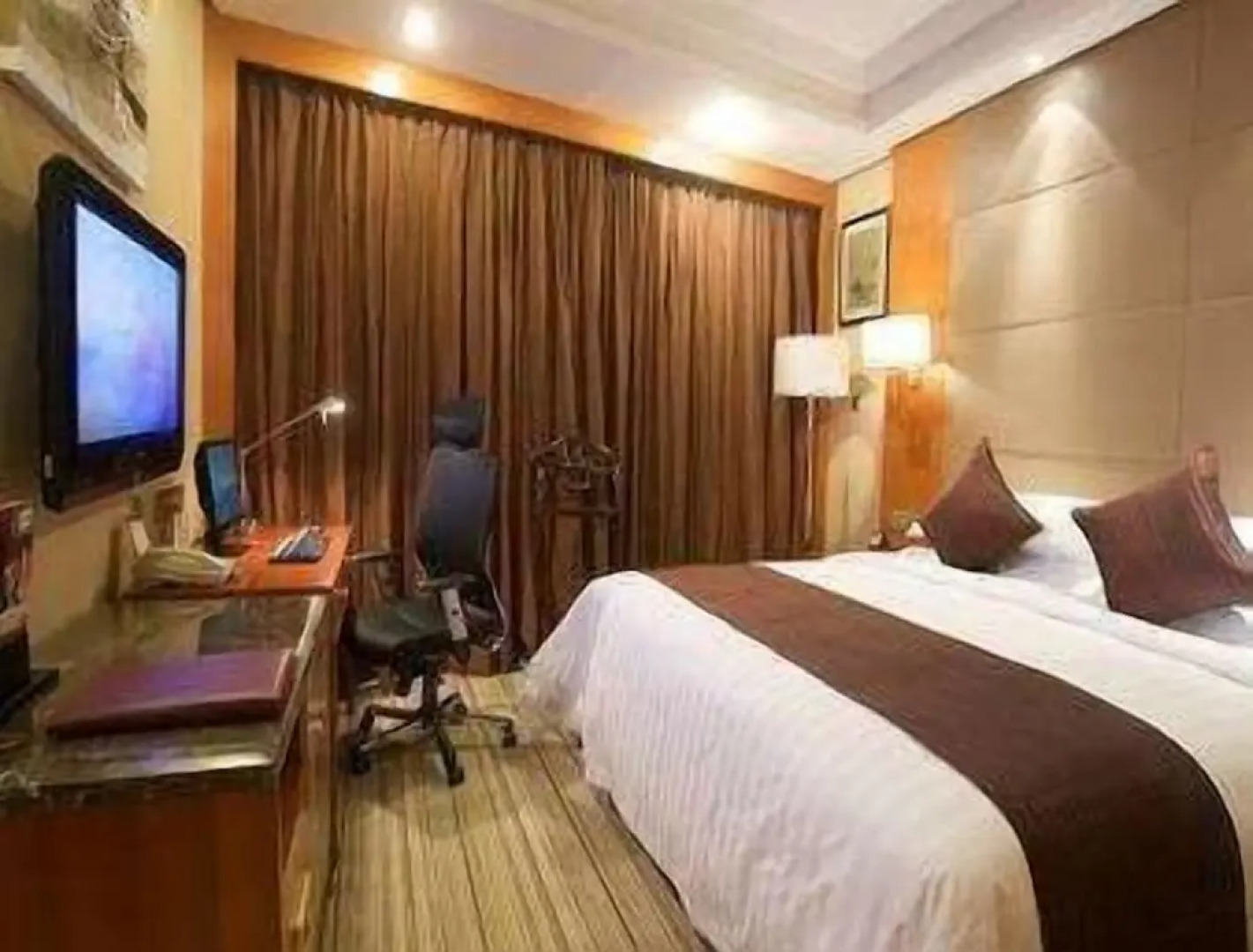 Howard Johnson Tech Center Plaza Hefei