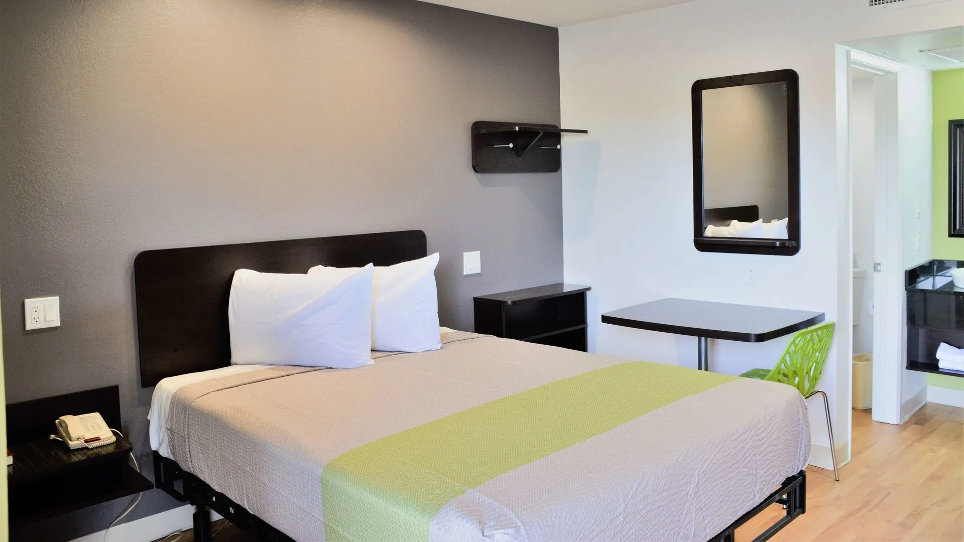 Studio 6 Buttonwillow, CA