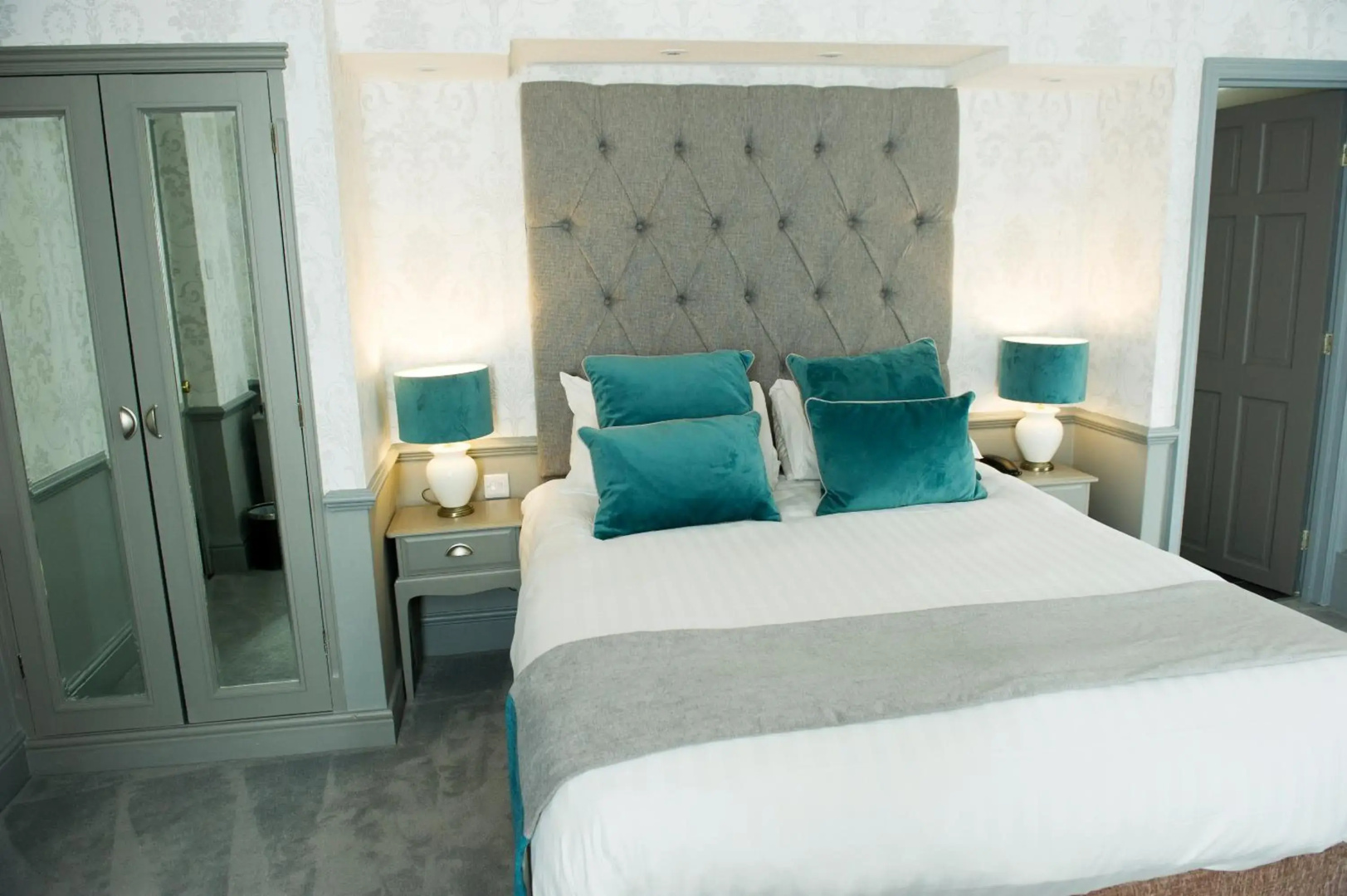 Crown Hotel