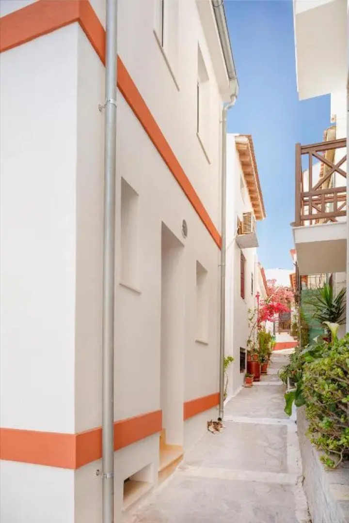 Eftopia Beachfront Studio