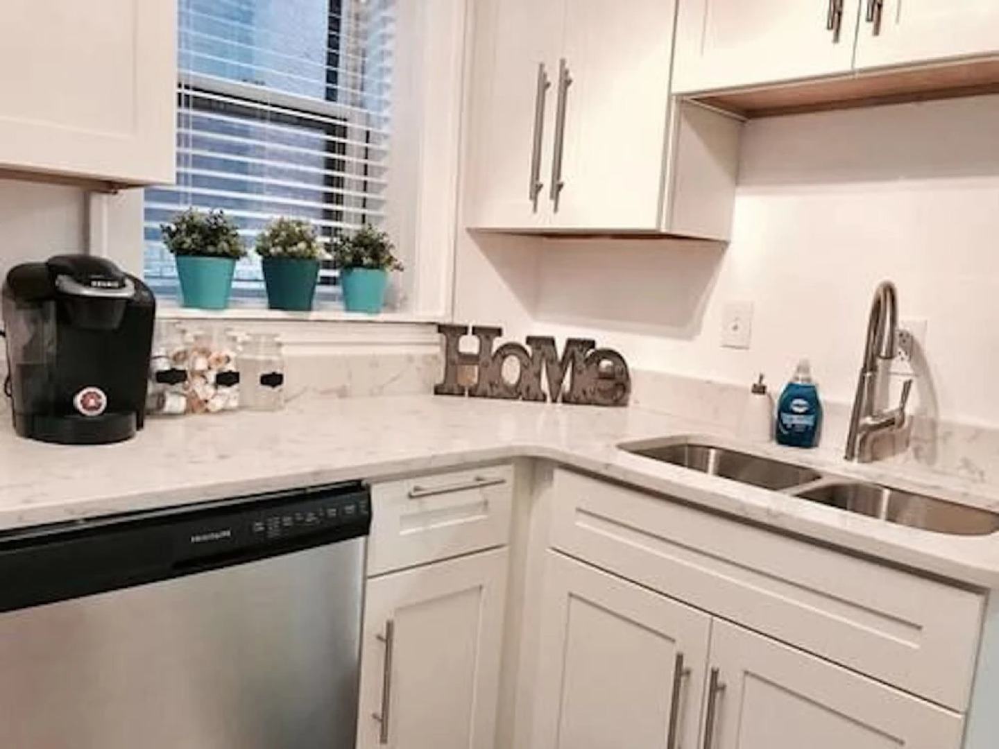 Contemporary Sidney Street Corporate Rentals