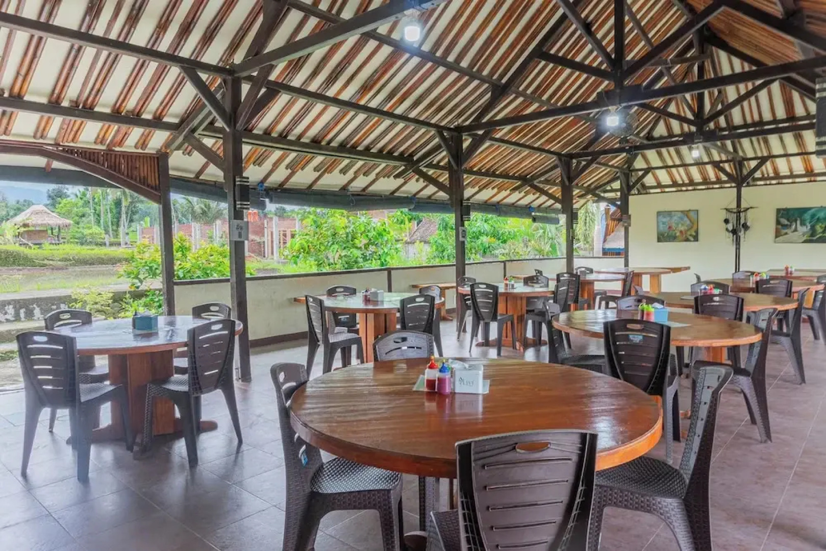 Green orry inn cafe & cottages