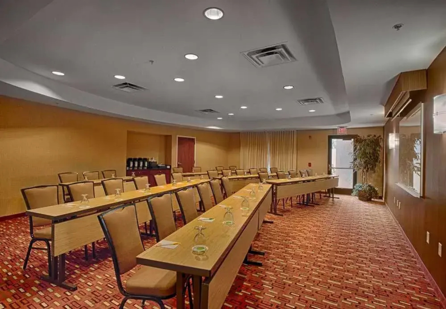 Courtyard Wall at Monmouth Shores Corporate Park