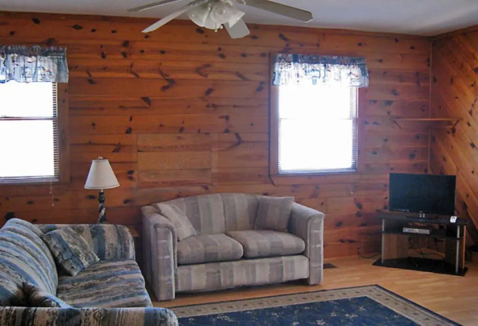 Virginia Landing Camping Resort Cabin 19