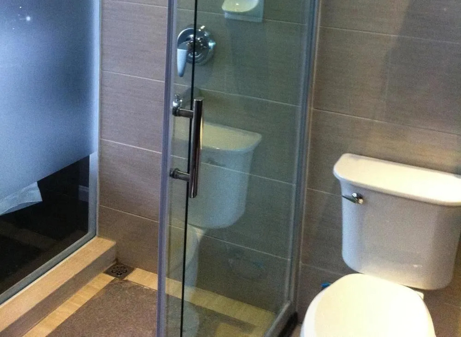 Helen The First Hotel- Mengzi