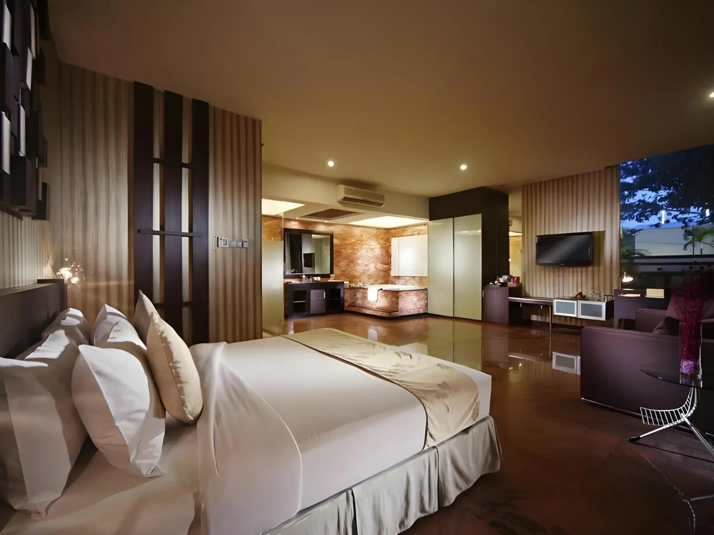 FM7 Resort Hotel