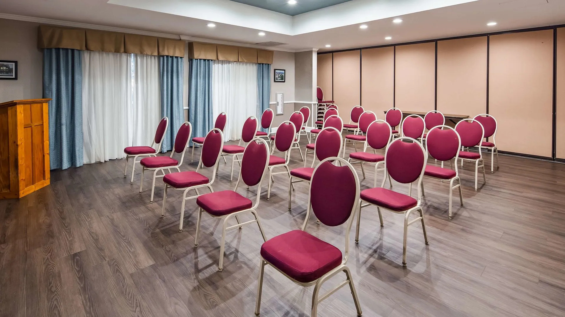 Best Western Airport Inn & Suites