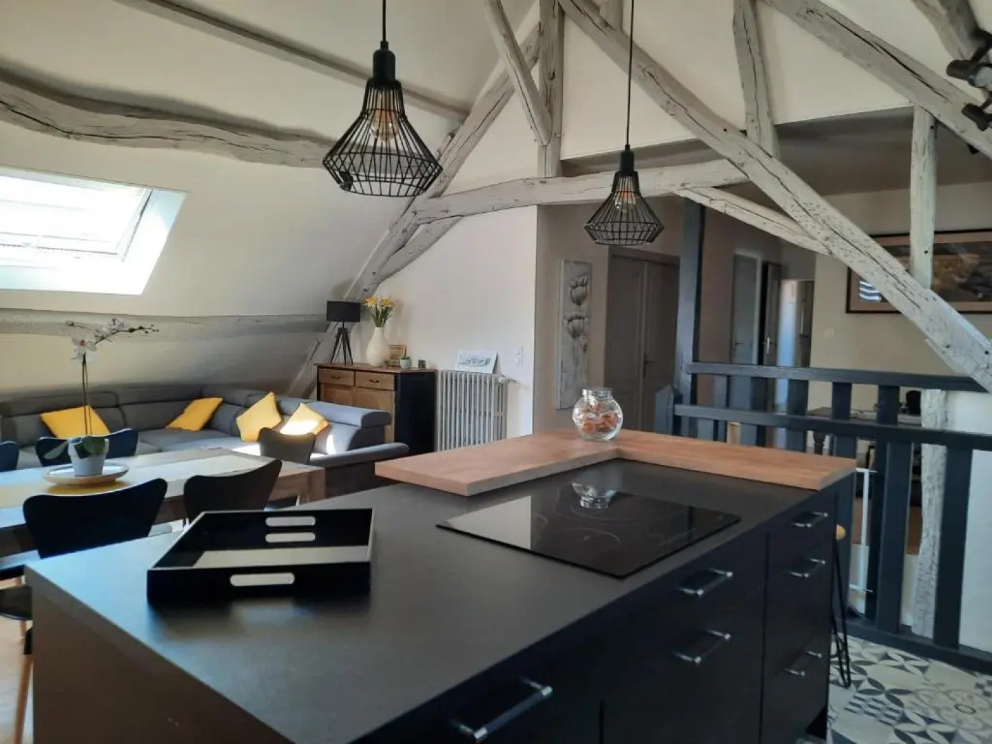 Spacieux Appartement Lumineux De 125 M2