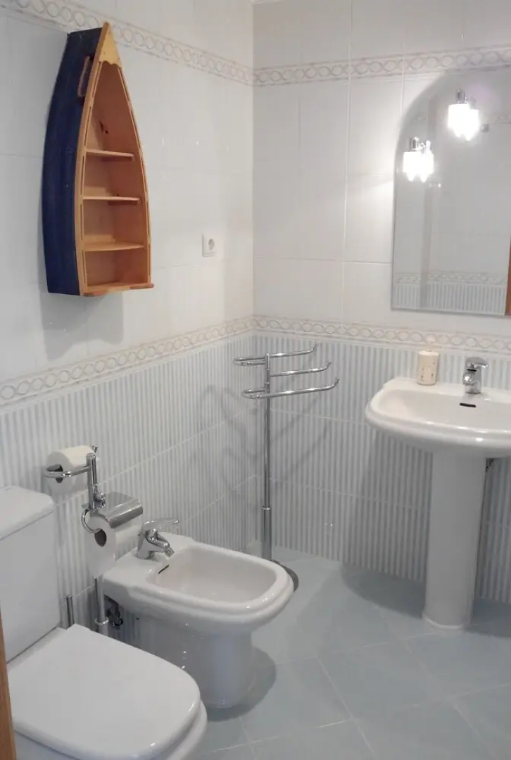 Apartamento Praia de Porches,izibookings