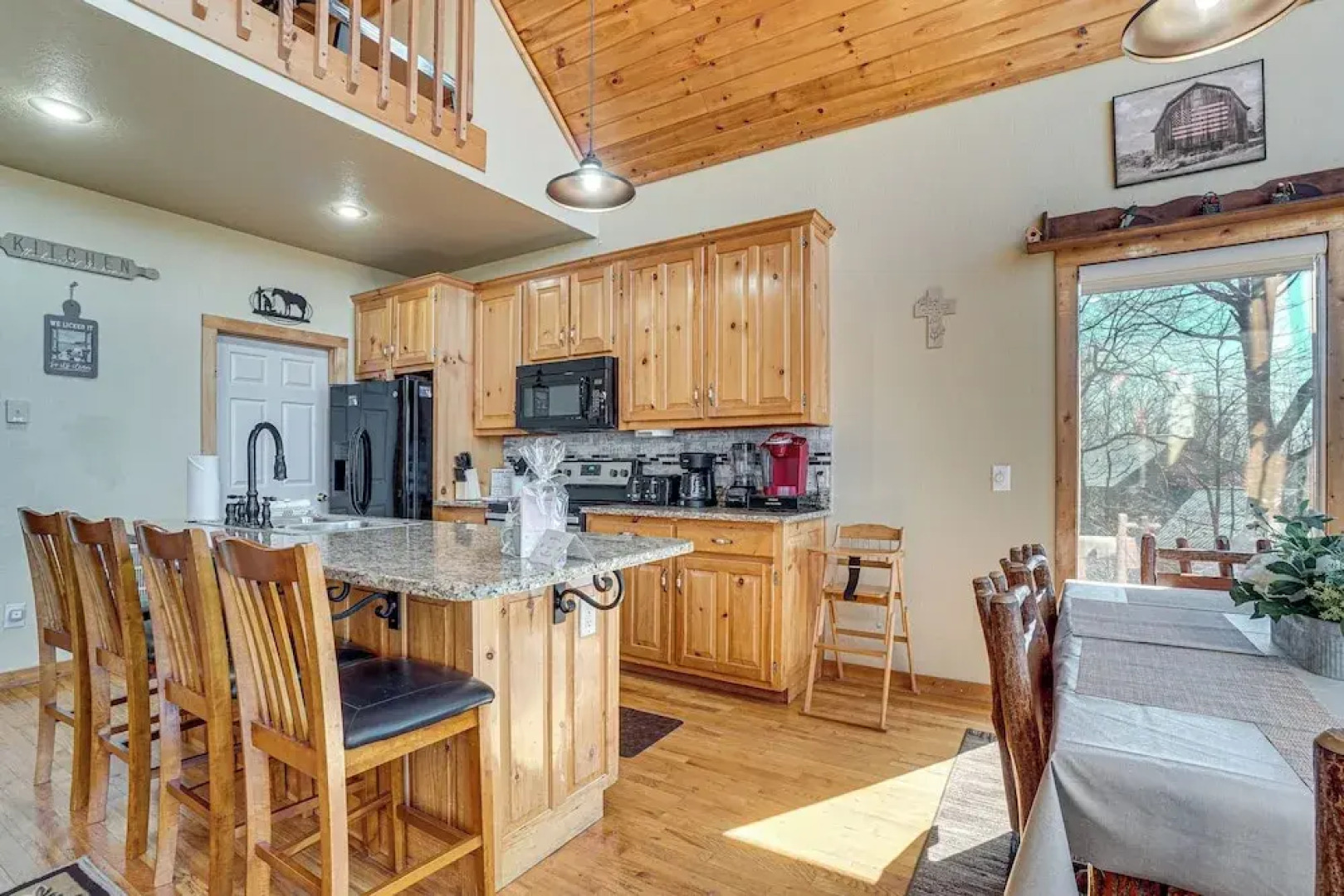 Pool, Hot Tub & Mountain Views: Cleveland Cabin