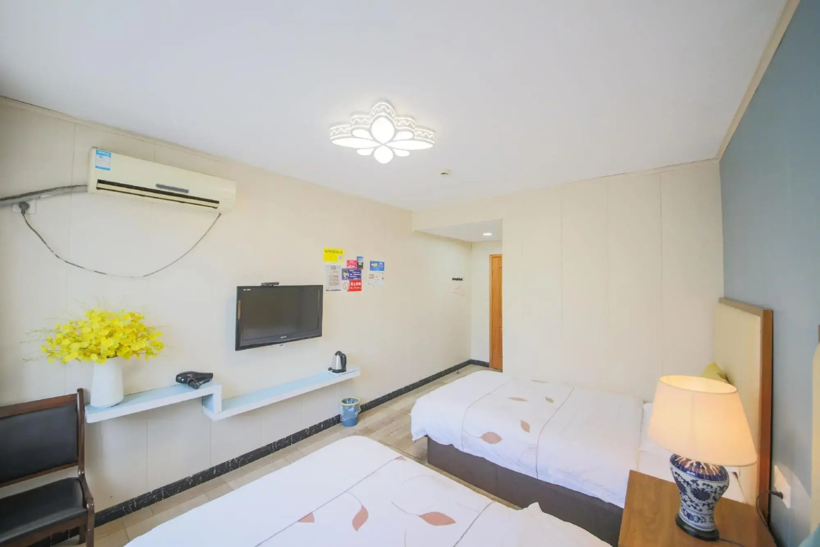 Shuguang Hotel (Shaoxing Keqiao Textile City)