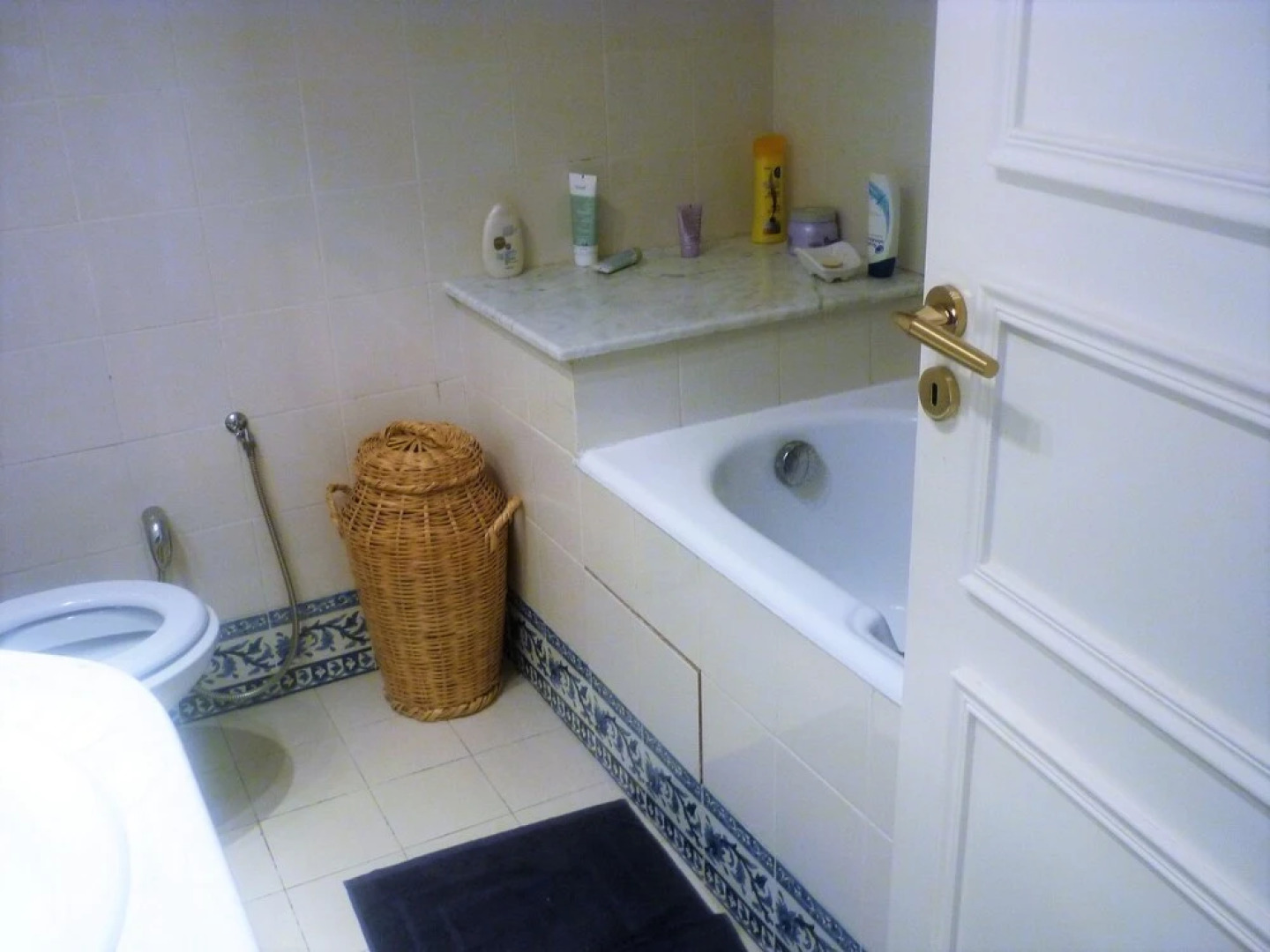 Cosy Apartment With one Room in Houmt Souk ,with Wonderful sea View, F