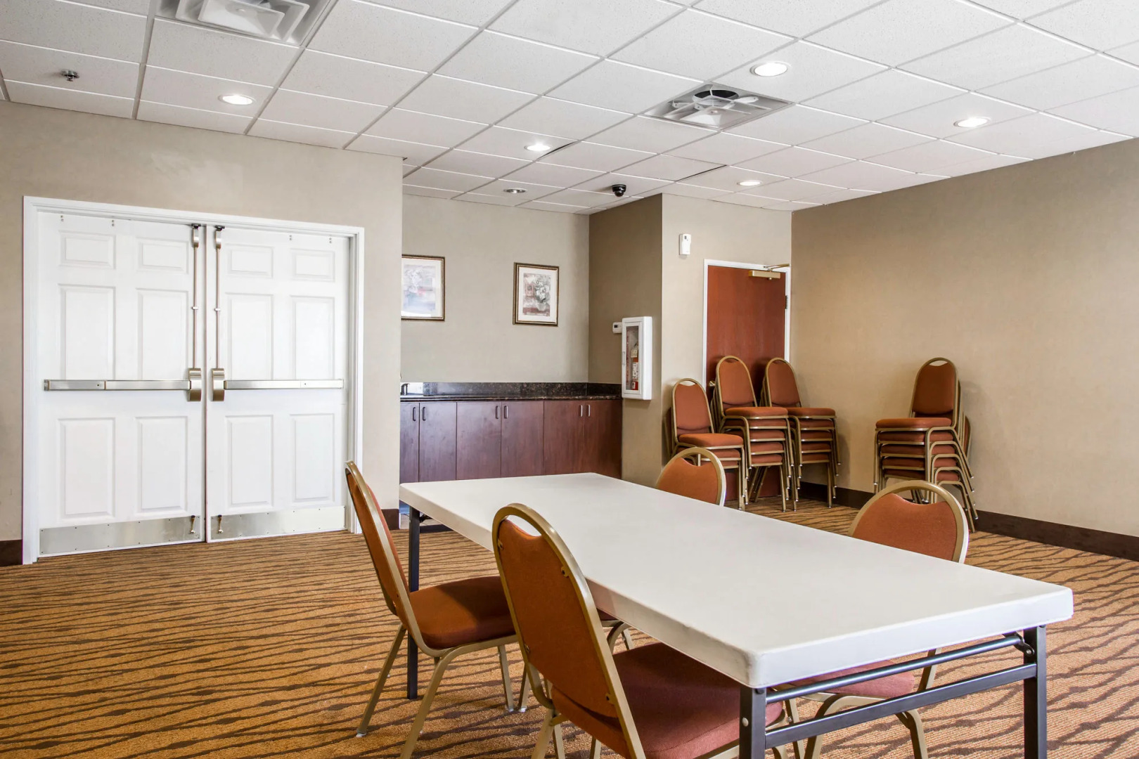 Sleep Inn & Suites Auburn Campus Area I-85