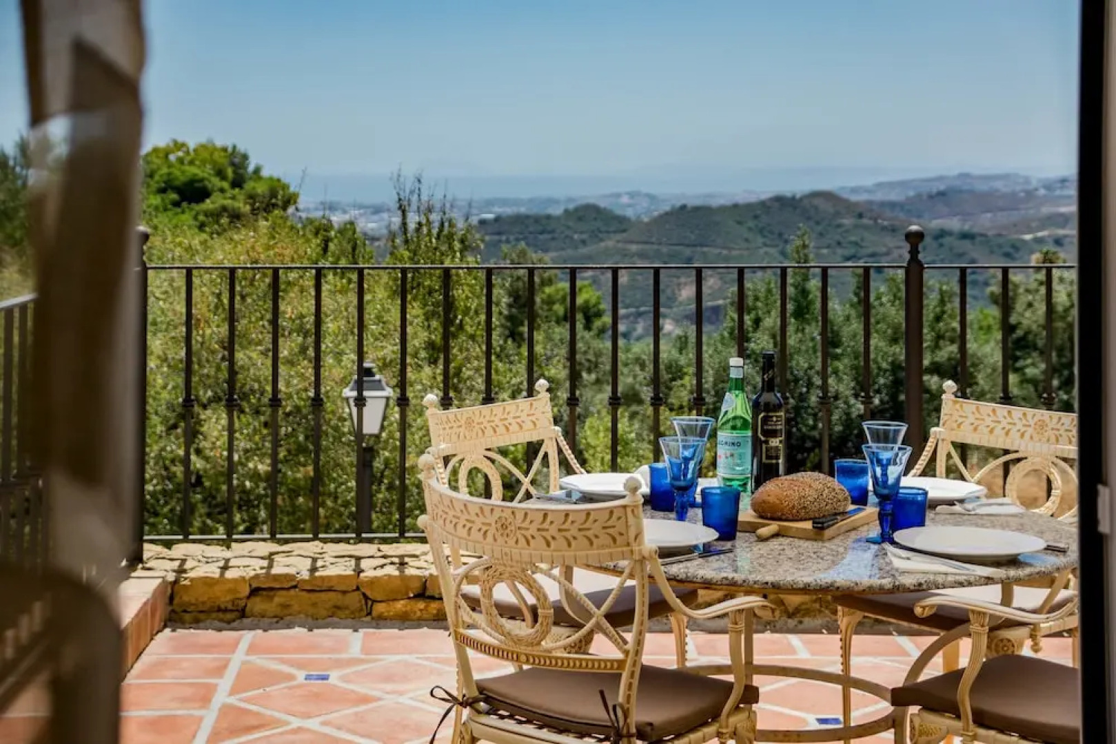 SBCC 2 bedroom villa with breathtaking views Roomservice