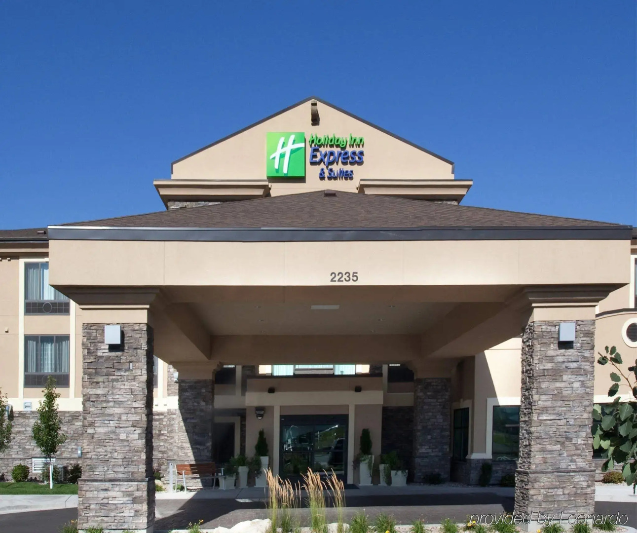 Holiday Inn Express & Suites Logan by IHG