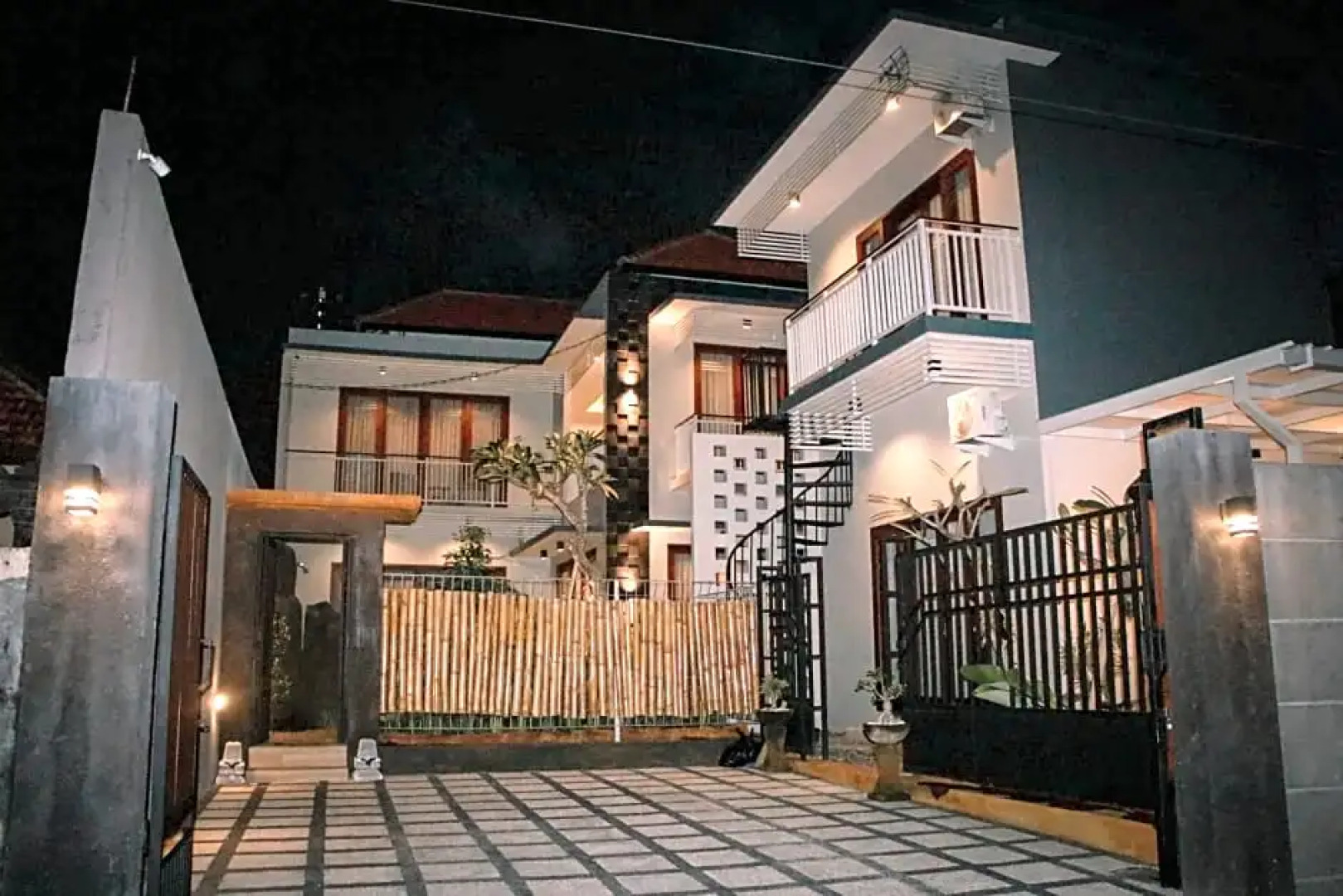 Adi's CoLiving Villa