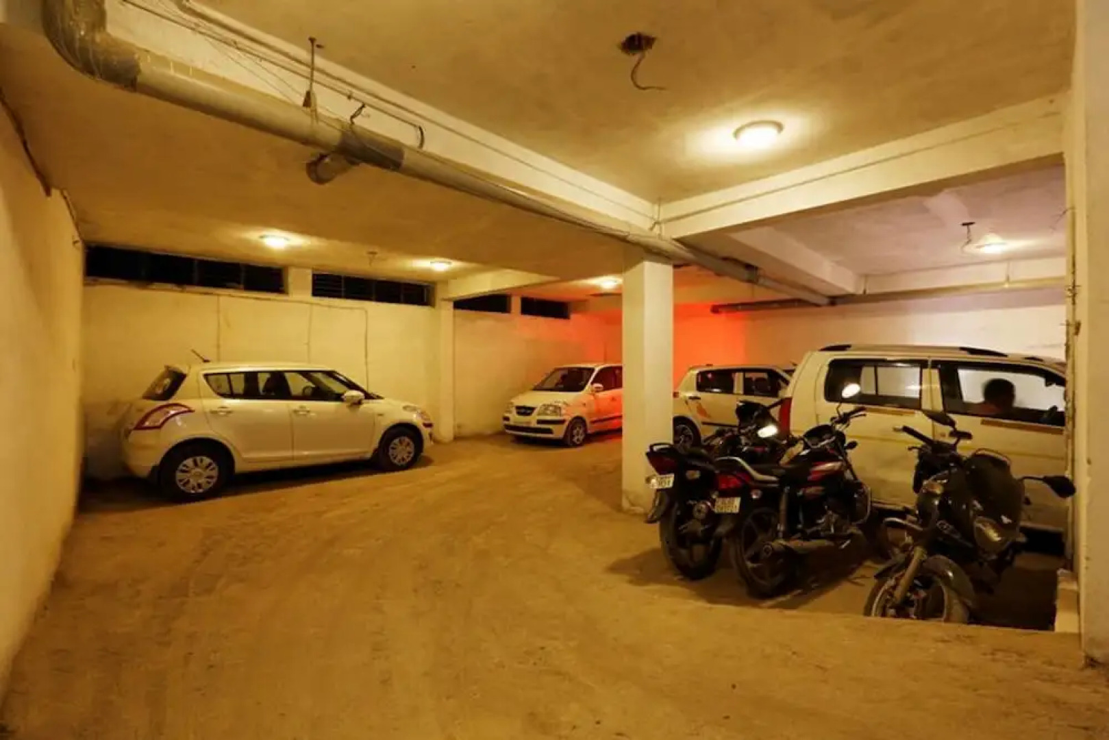 Hotel Anand Lok Inn Mahipalpur, IGI Delhi Airport