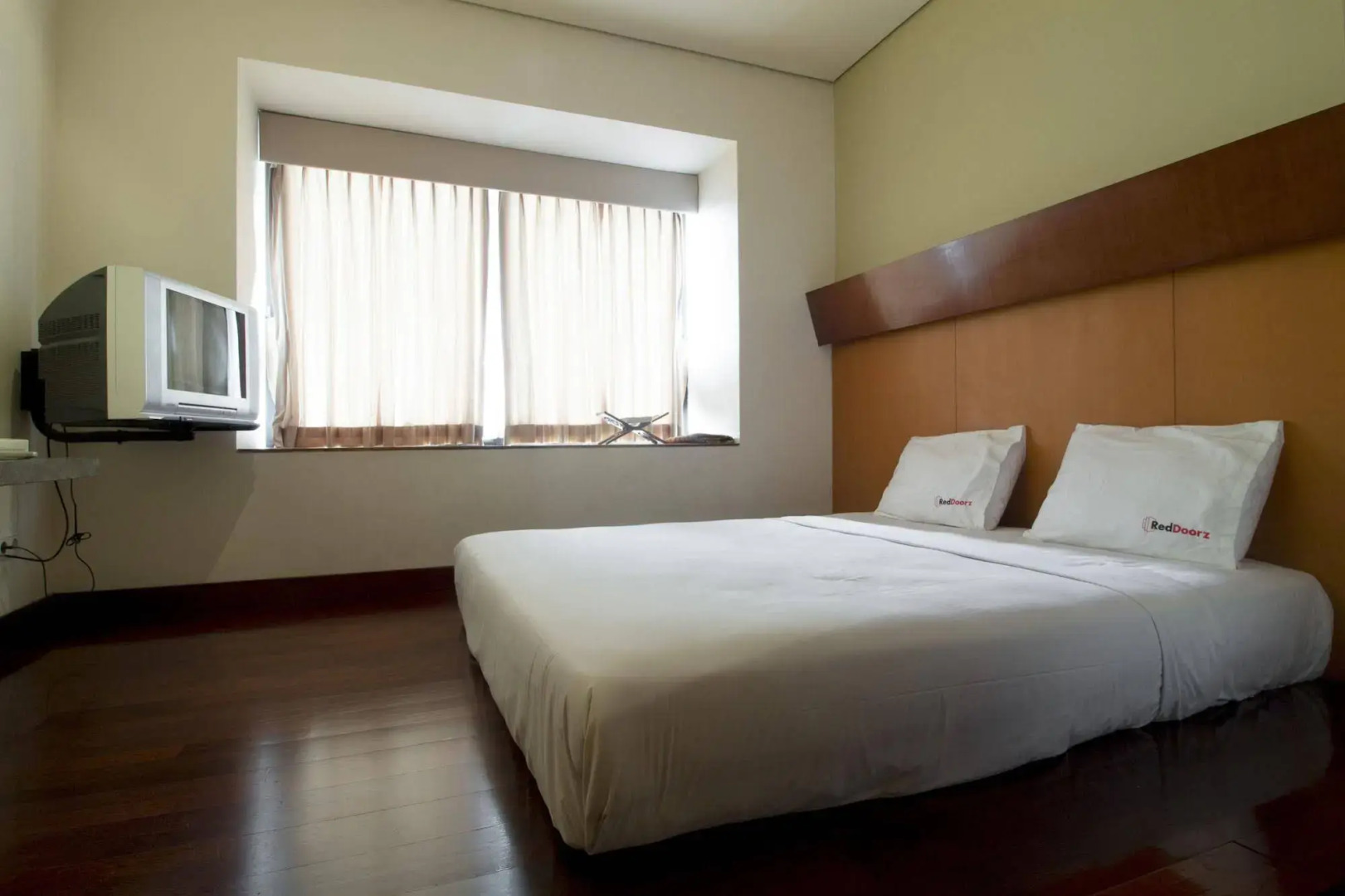 RedDoorz @ Gegerkalong Girang