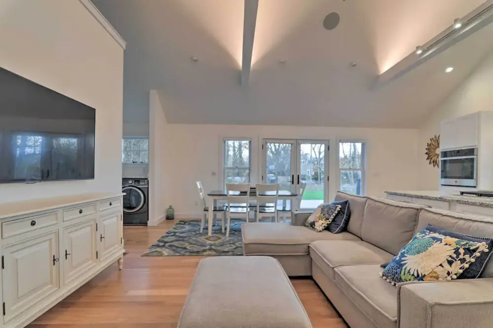 Cape Cod Cottage w/ Fire Pit - Walk to Beach!