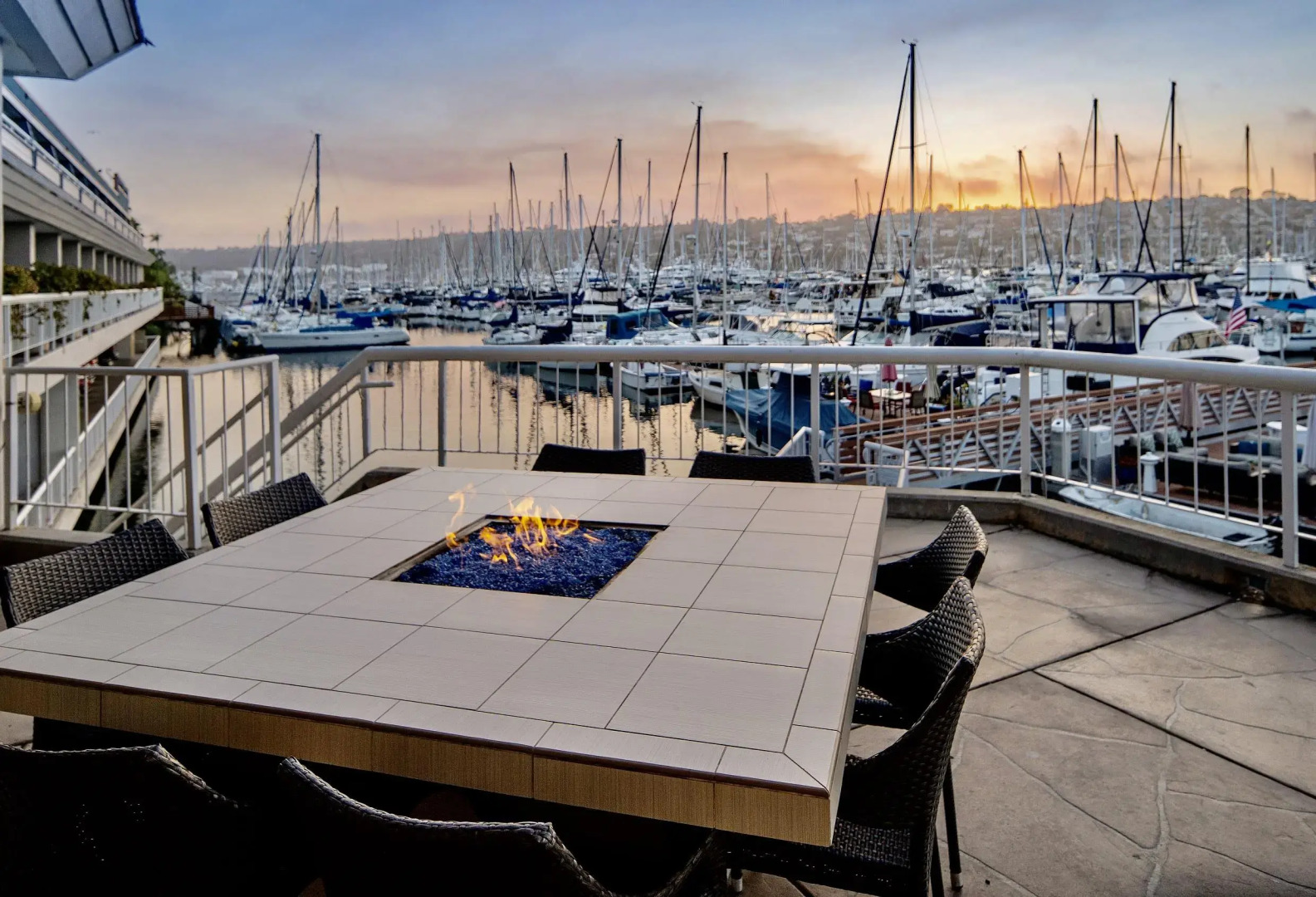 Bay Club Hotel & Marina