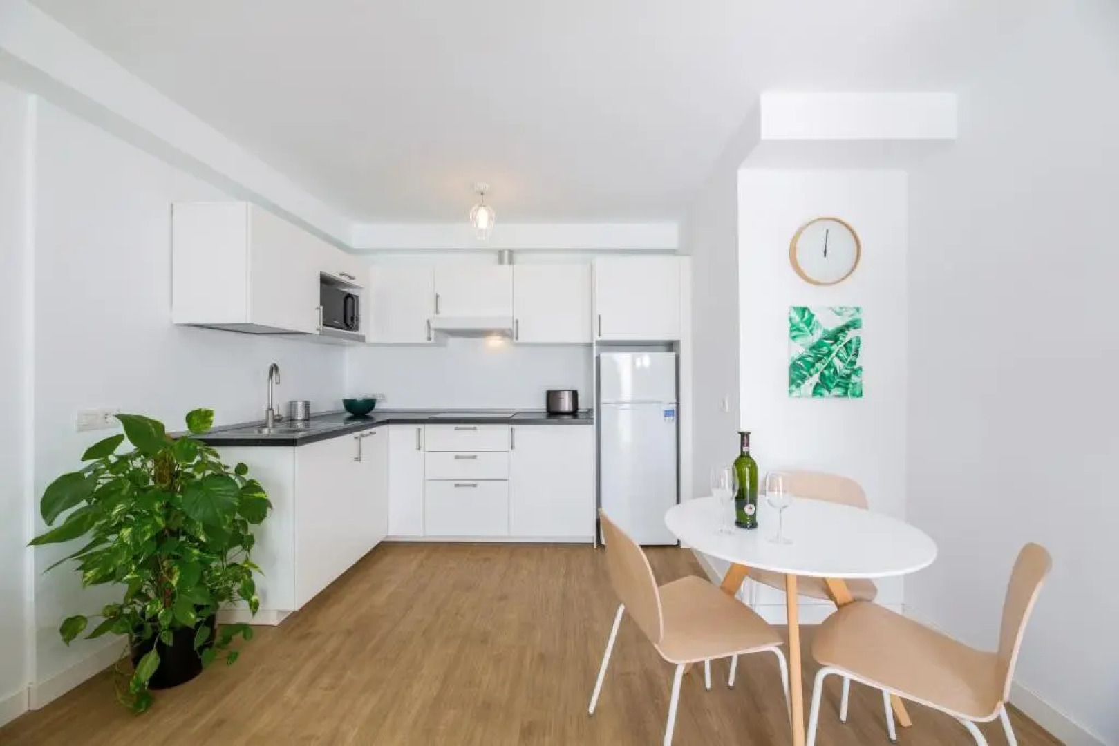 Flower Beach Suite 16