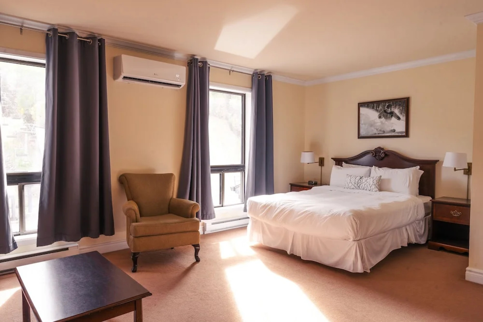 Mont Blanc Hotel & Condos