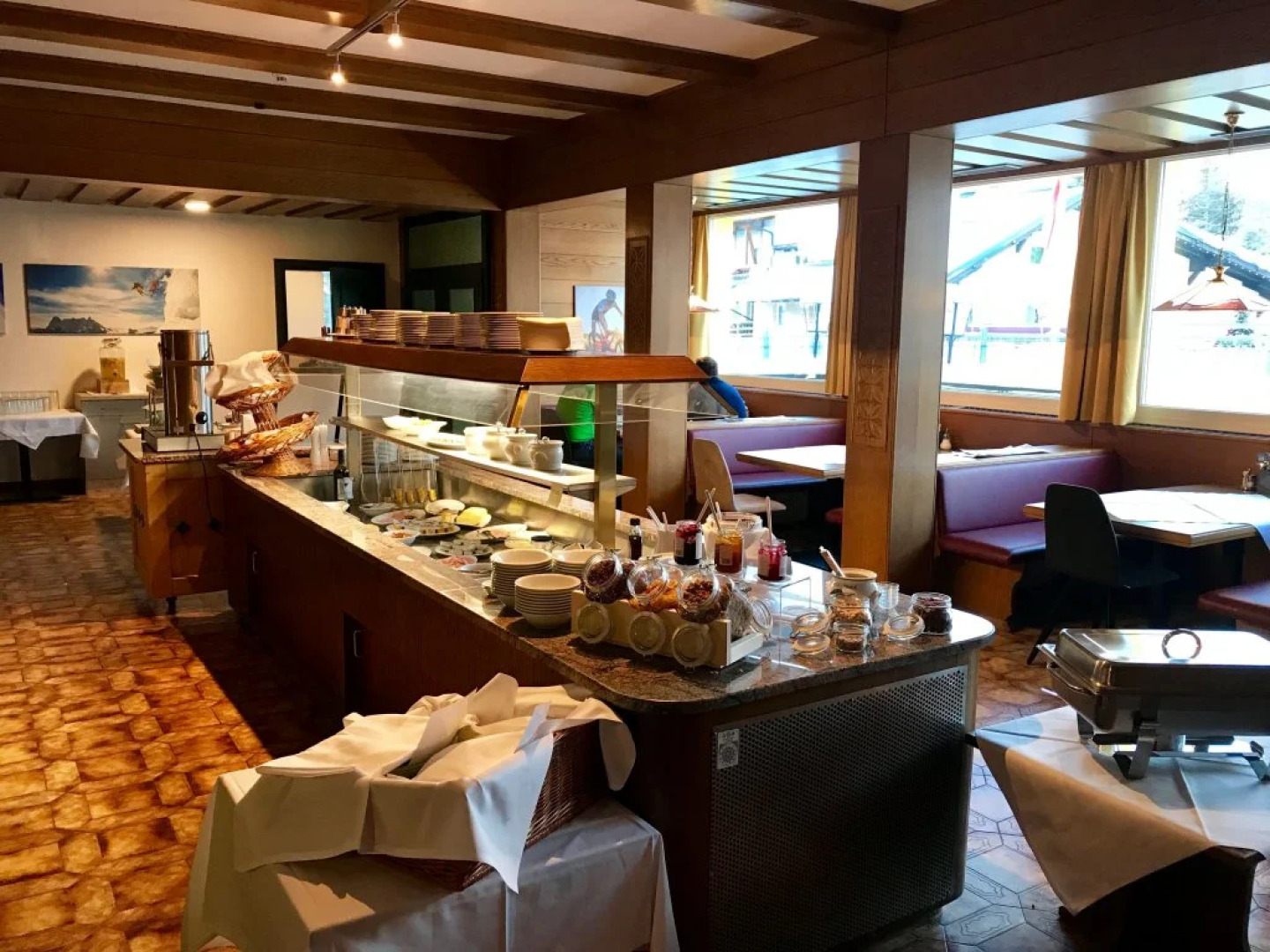 Basekamp Mountain Budget Hotel