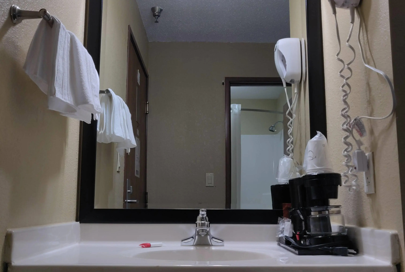 Super 8 by Wyndham DeKalb IL