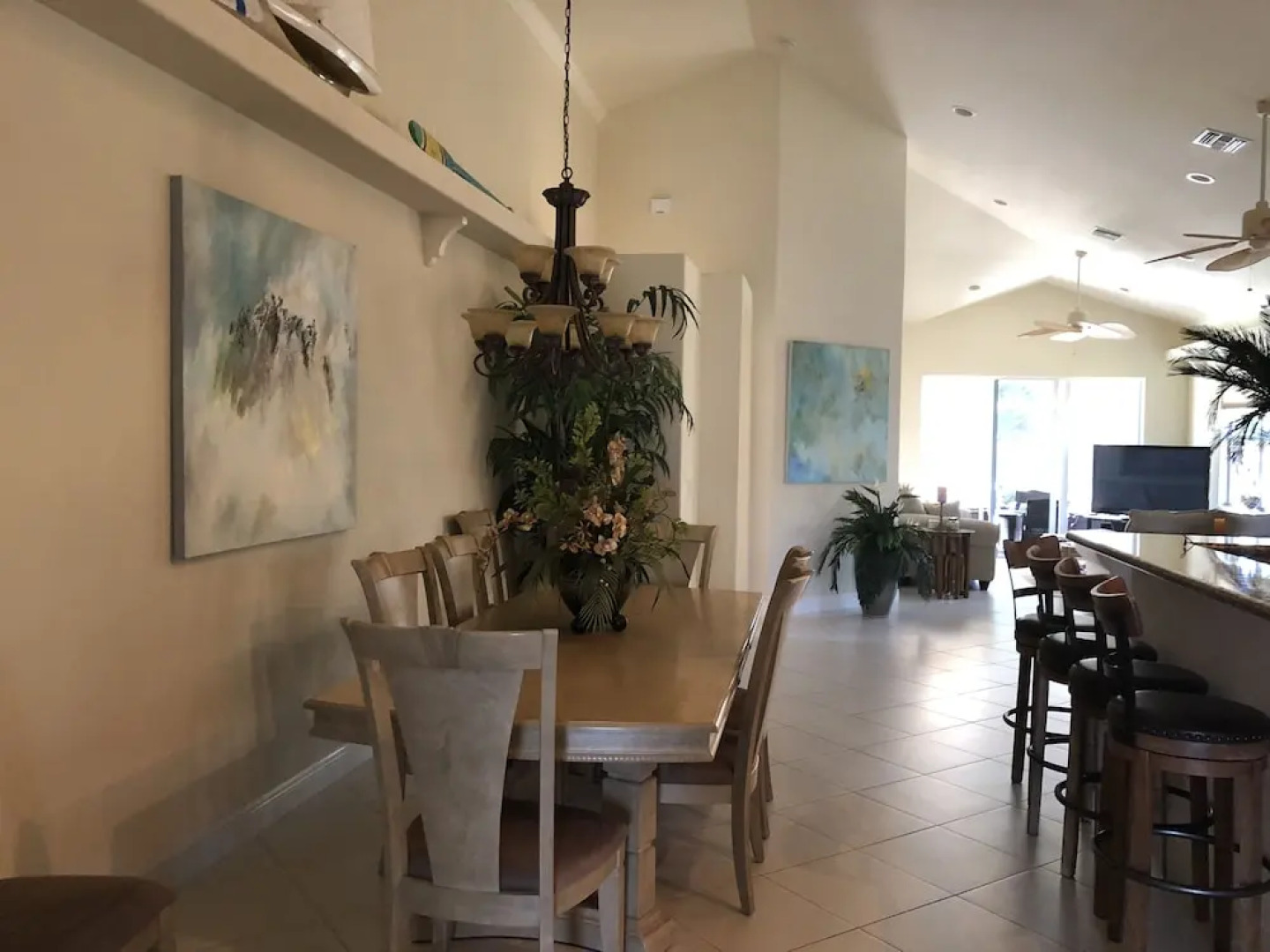 Naples vacation Rental, private pool, close to Vanderbilt Beach and De