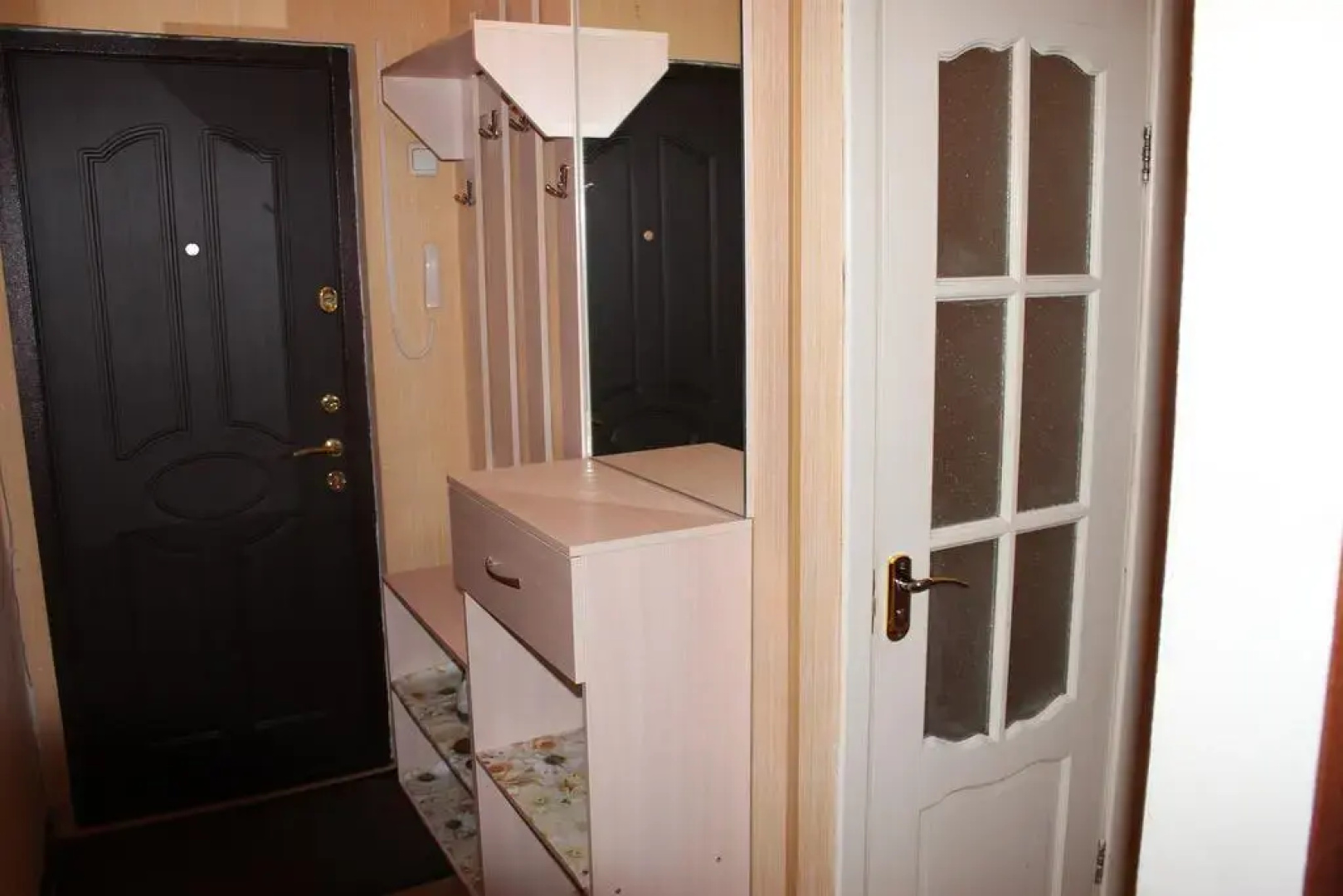 Houseroom B