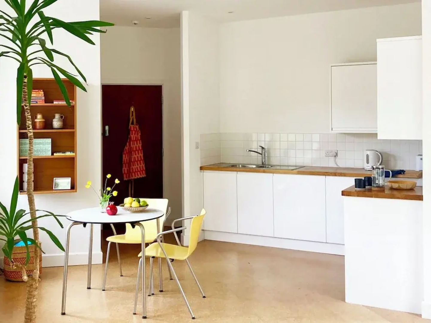 The Old Riverside School House Apt 3