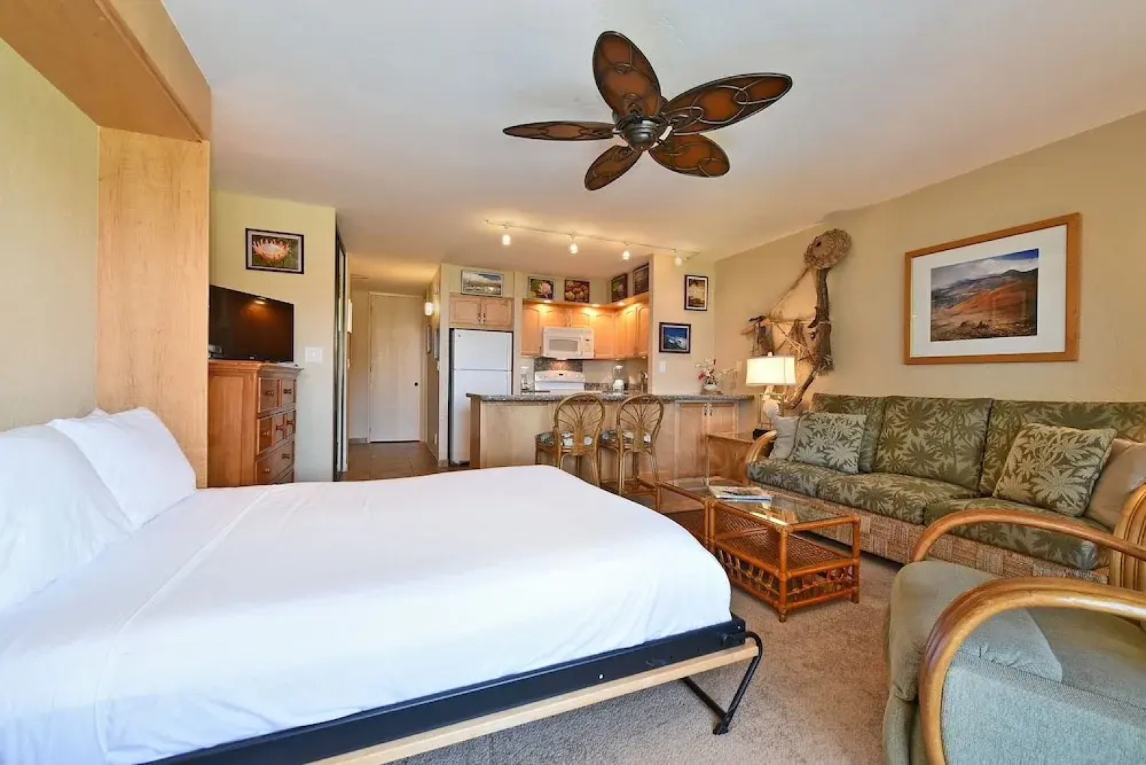 Papakea #b207 Studio Bedroom Condo by RedAwning