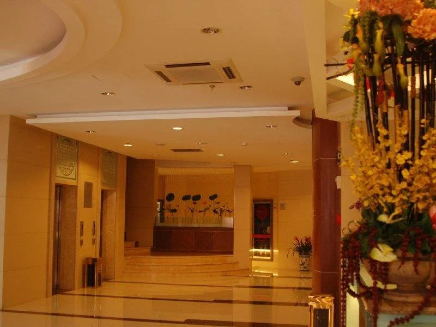 东方大酒店(开化江滨路店)