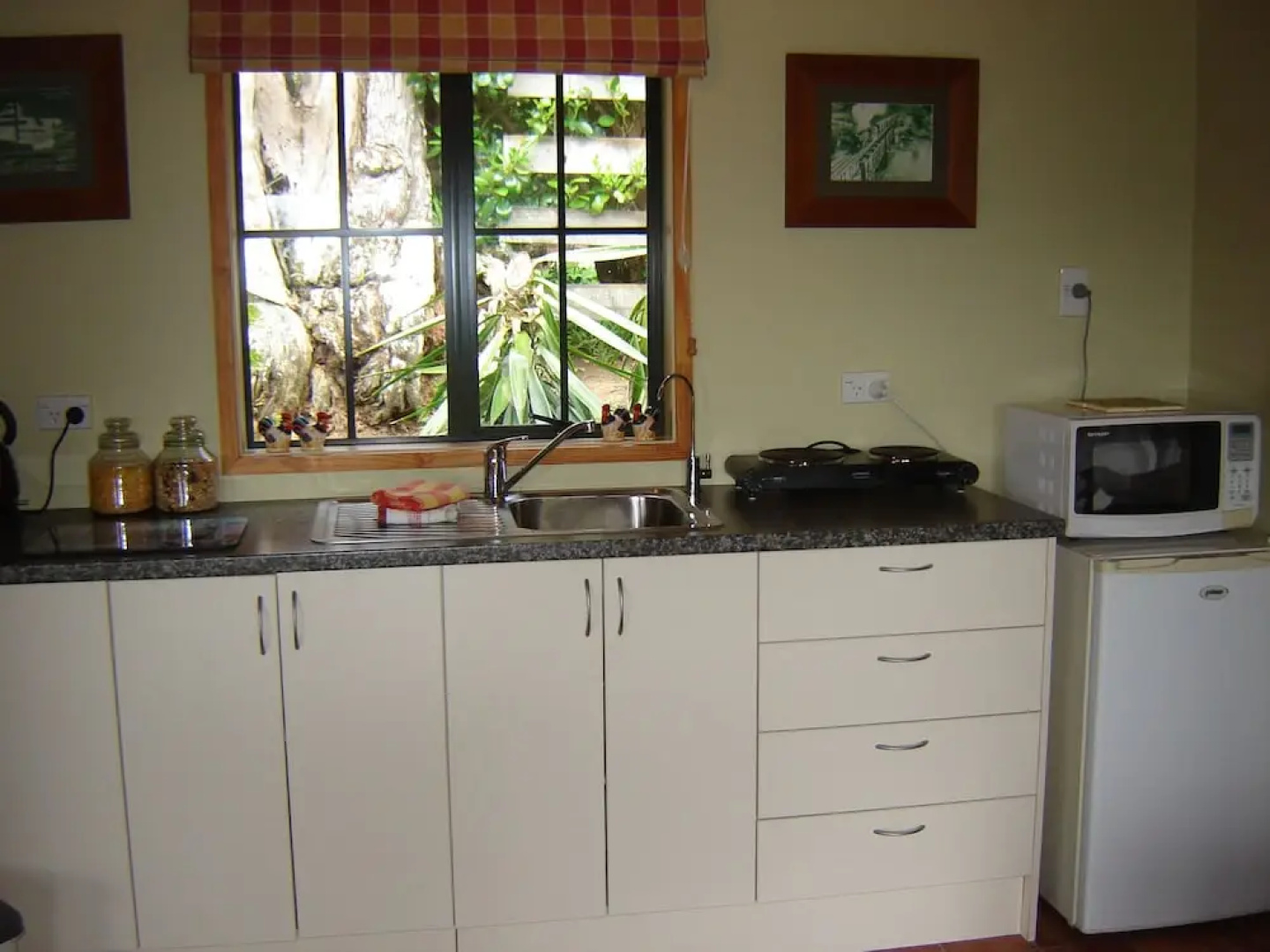 Karangahake Gold 'n Views Cottage