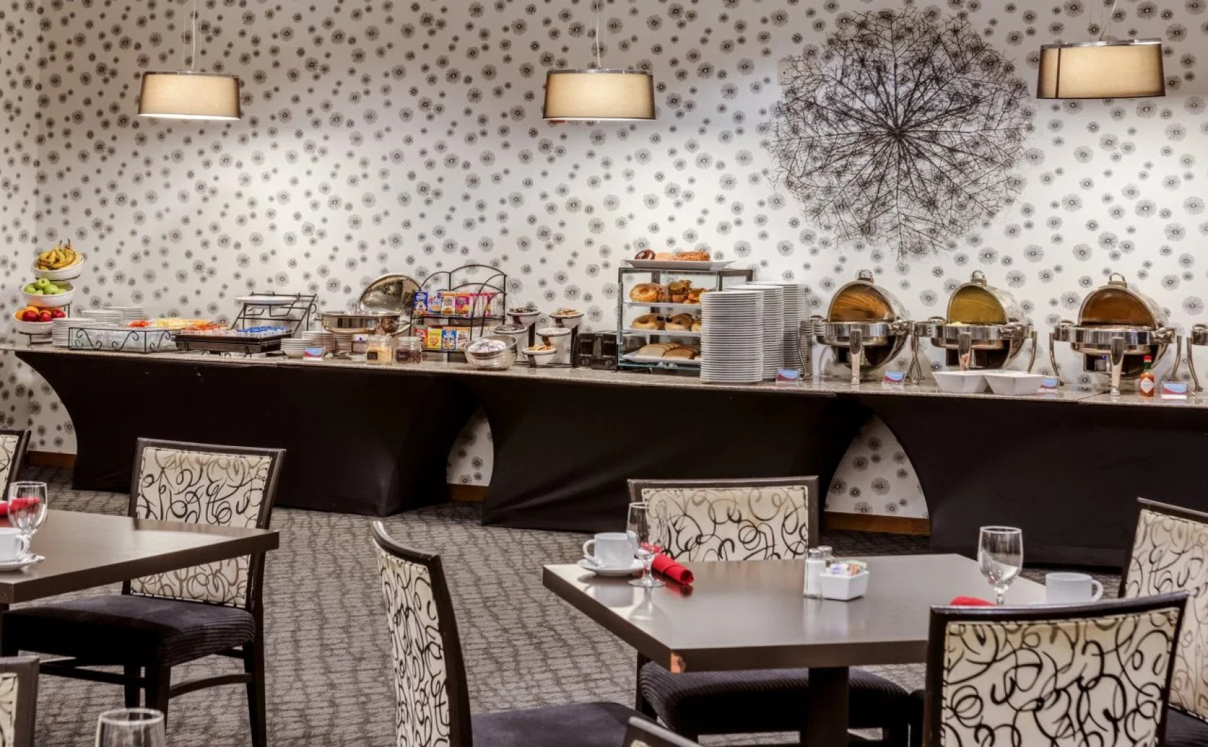 Crowne Plaza Milwaukee Airport by IHG