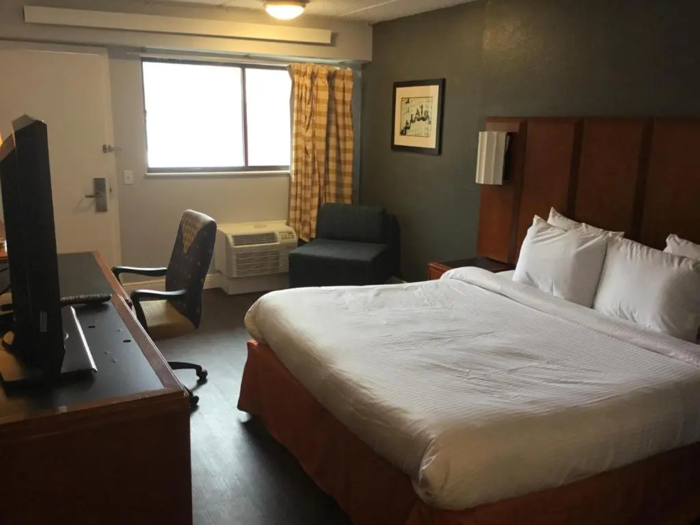 Extenda Suites Mobile North