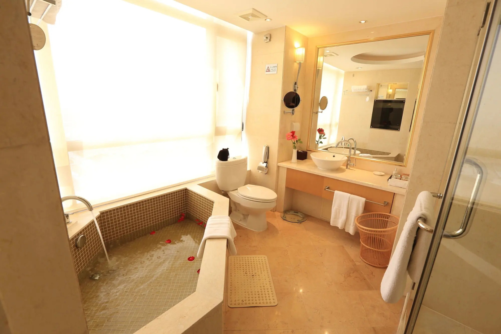 Jin Jiang Golden Mountain International Hotel